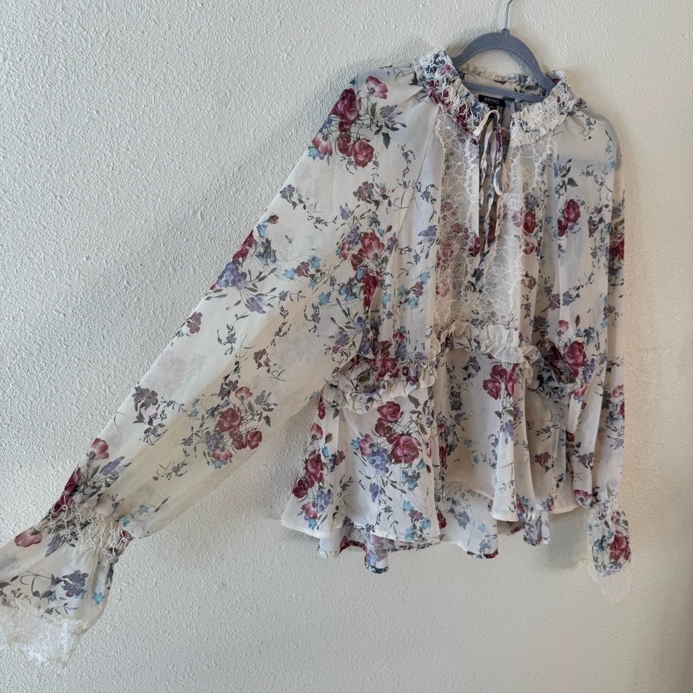 Buffalo David Bitton Floral Lace prairie Blouse - Picture 3 of 7
